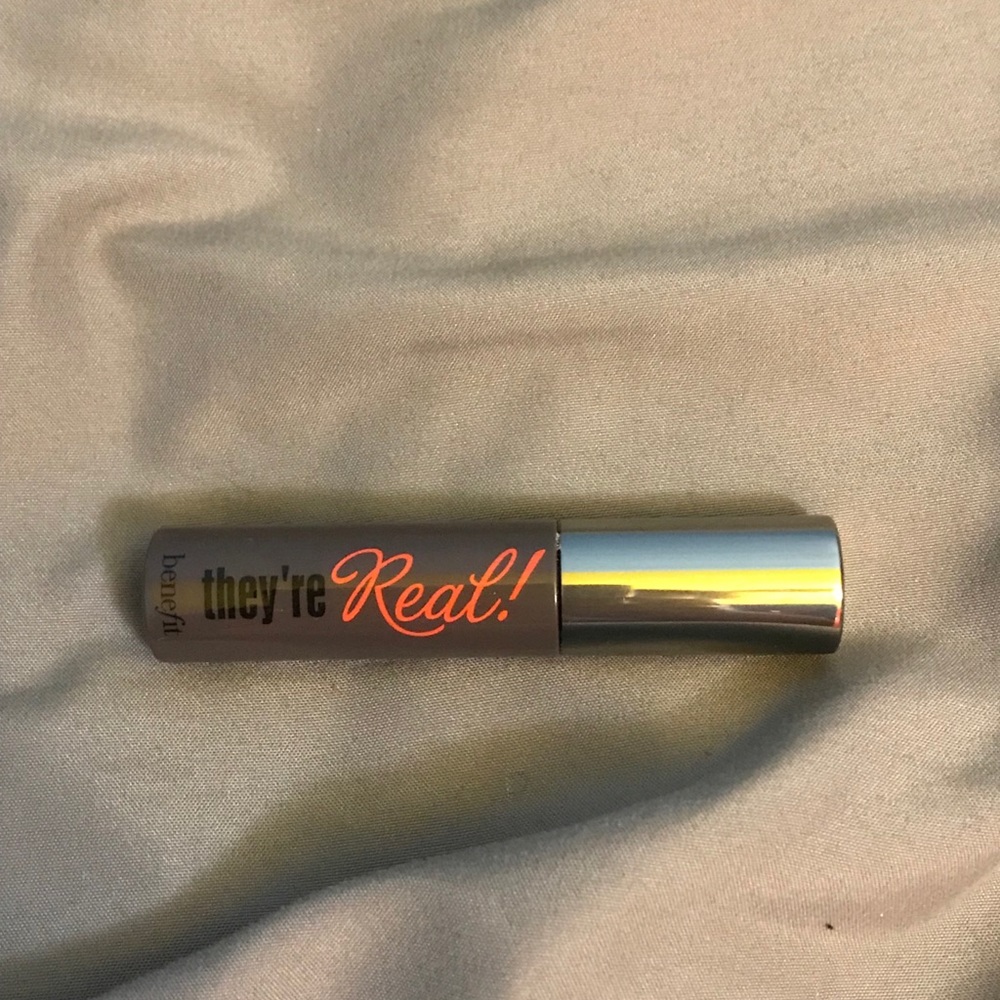Benefit Cosmetics Mascara!